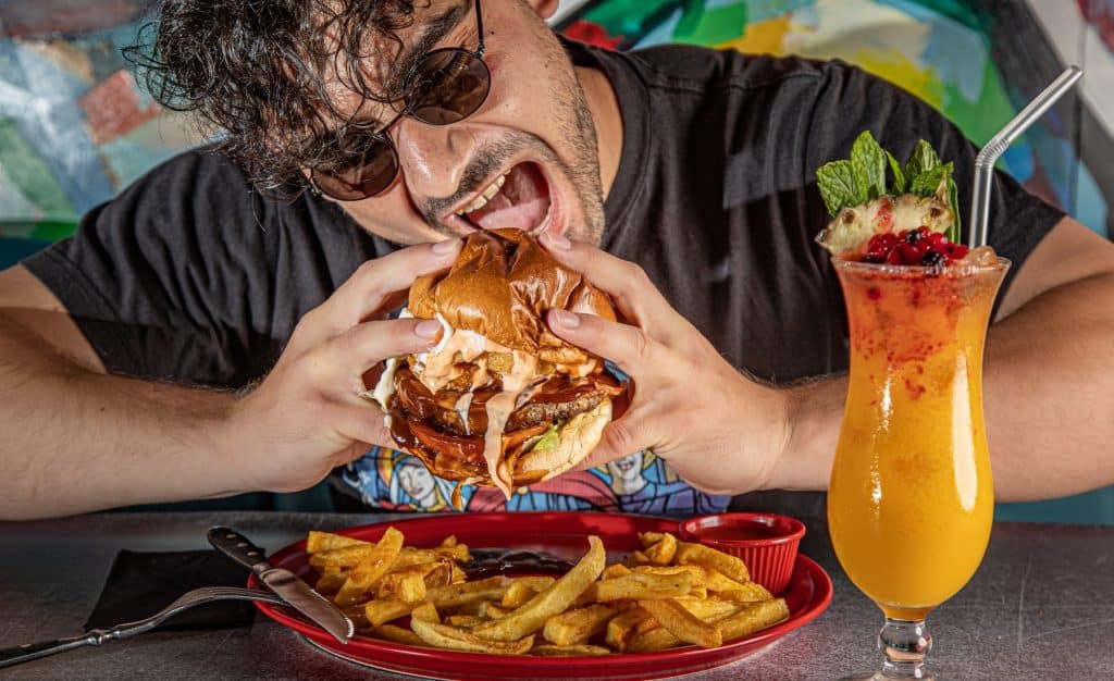 7 Reasons Why People Chew With Their Mouths Open