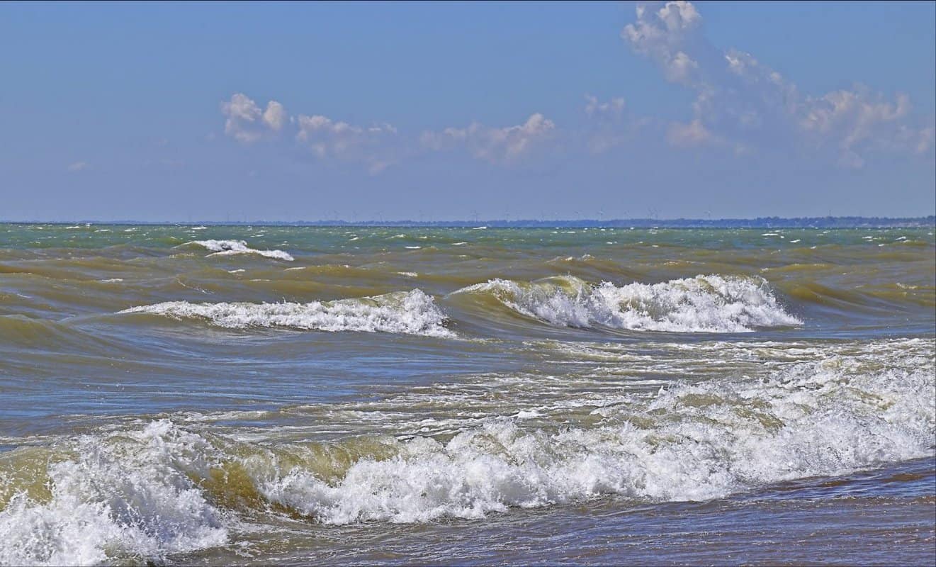 Why Is Lake Erie So Dangerous? (8 Reasons Why)